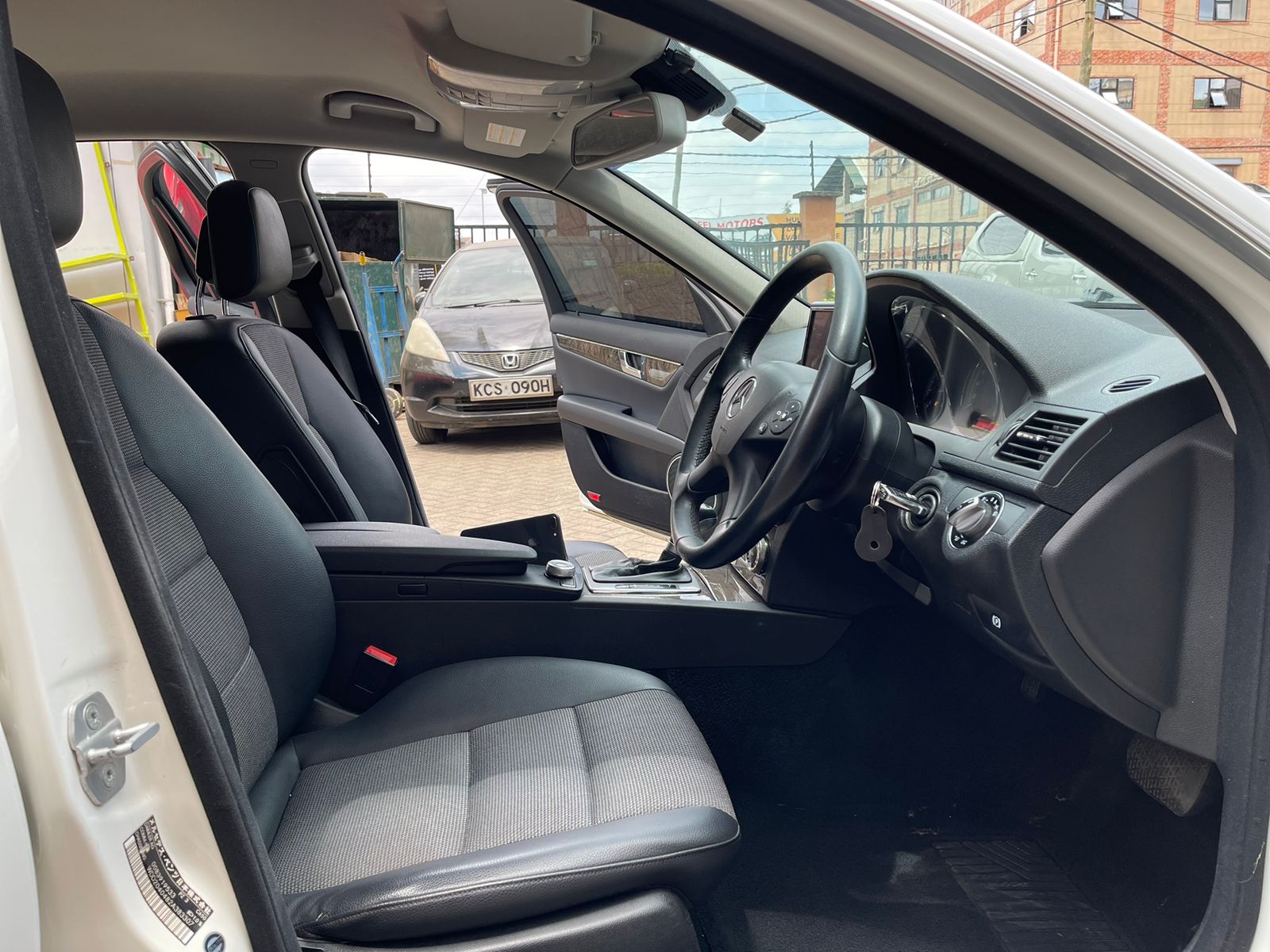 2010 Mercedes-Benz C200