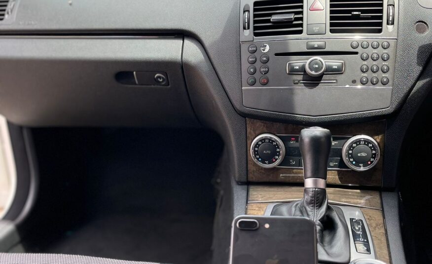 2010 Mercedes-Benz C200