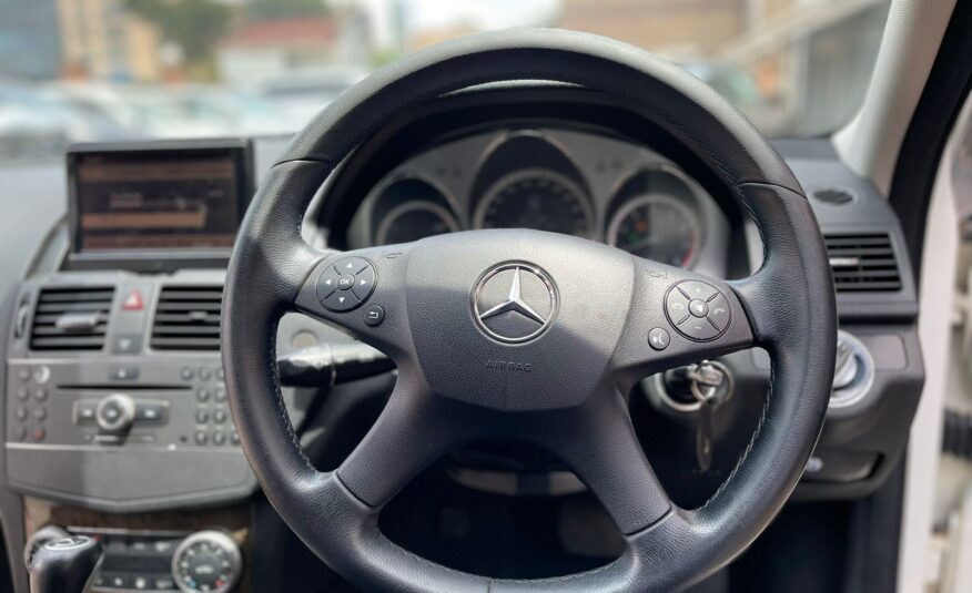 2010 Mercedes-Benz C200