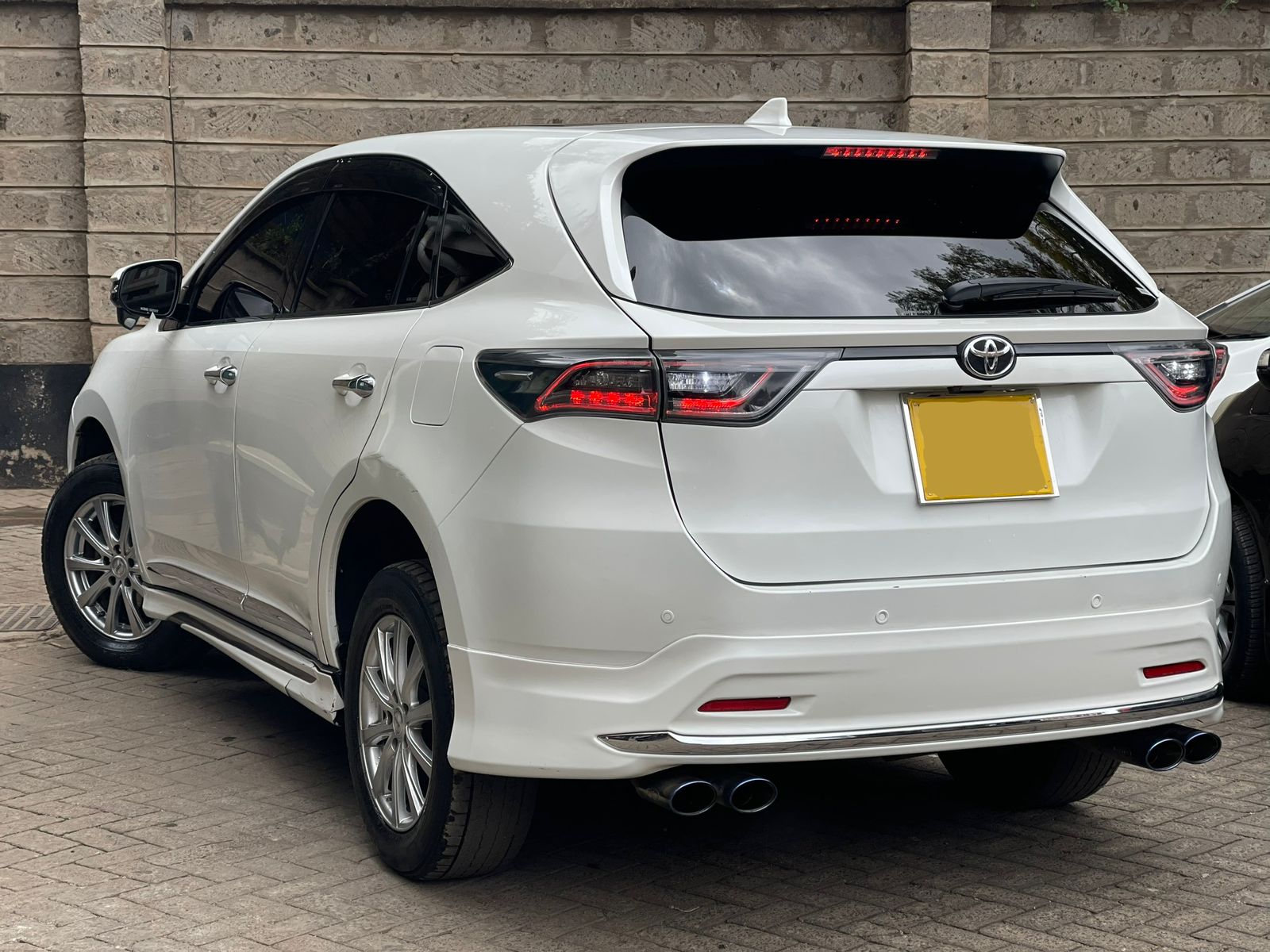 2015 Toyota Harrier Non-Hybrid (Panoramic Sunroof)