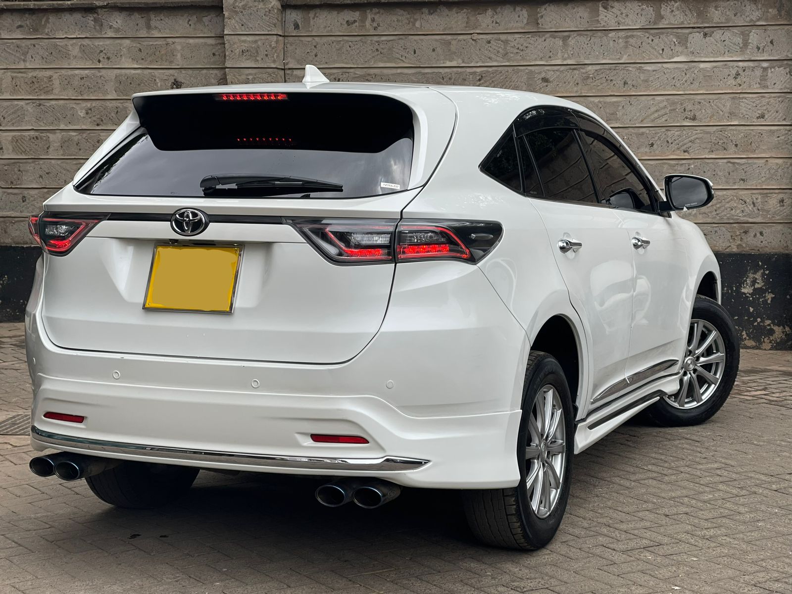 2015 Toyota Harrier Non-Hybrid (Panoramic Sunroof)