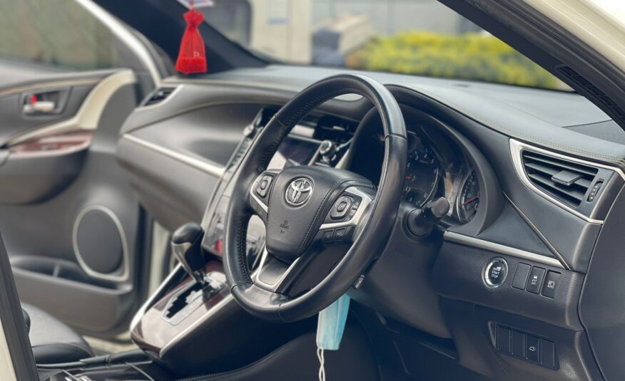 2015 Toyota Harrier Non-Hybrid (Panoramic Sunroof)