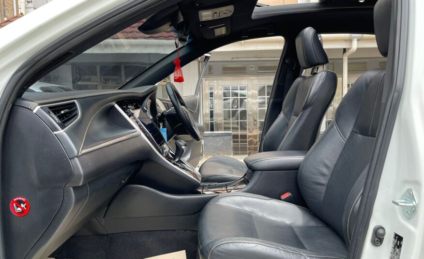 2015 Toyota Harrier Non-Hybrid (Panoramic Sunroof)