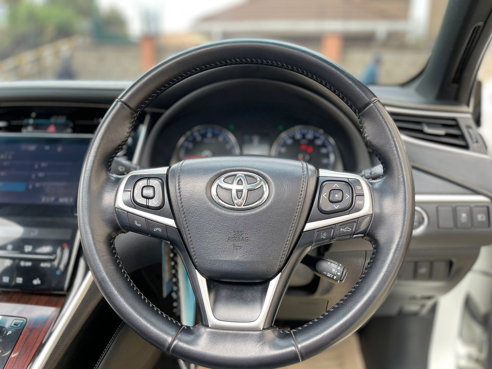 2015 Toyota Harrier Non-Hybrid (Panoramic Sunroof)
