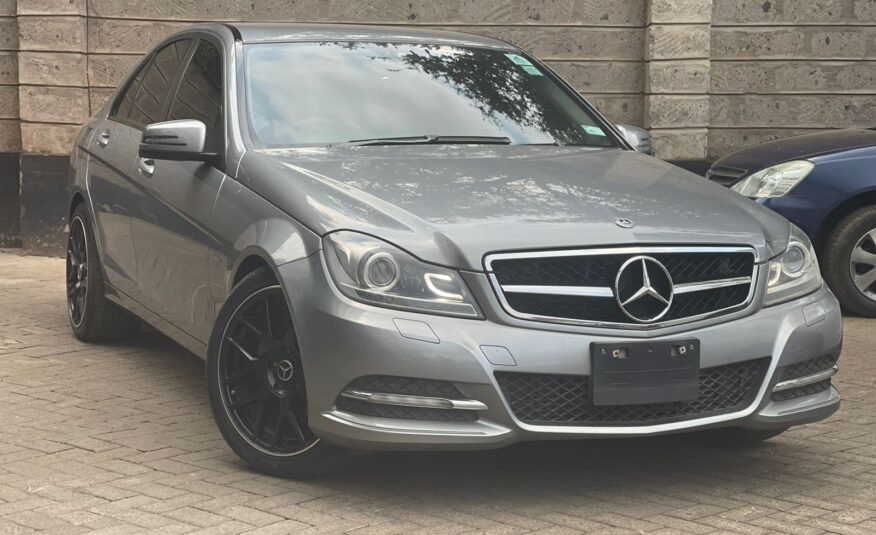 2012 Mercedes Benz C180