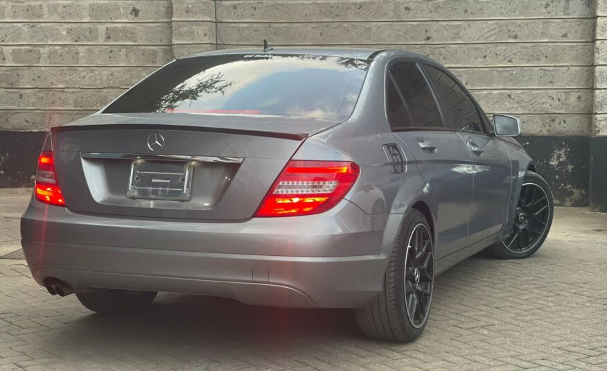 2012 Mercedes Benz C180