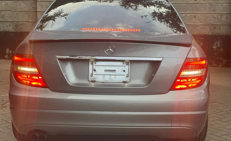 2012 Mercedes Benz C180