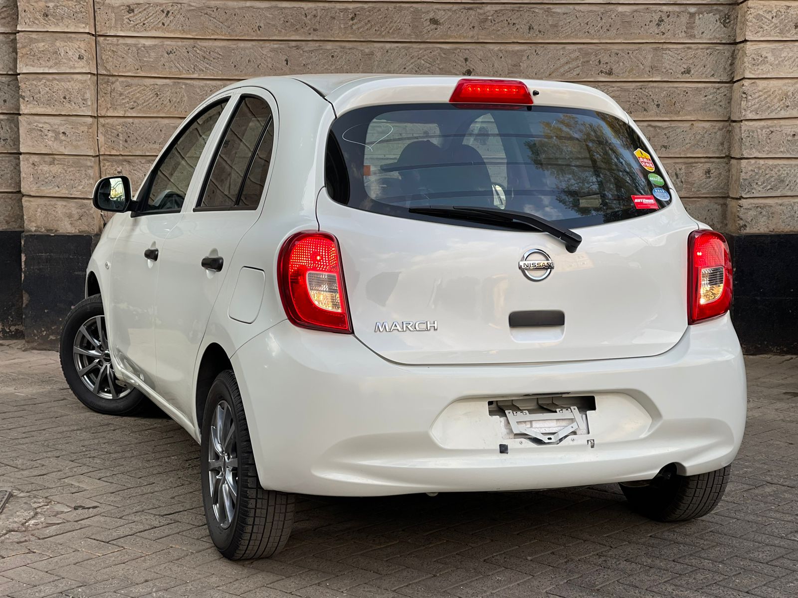 2015 Nissan March