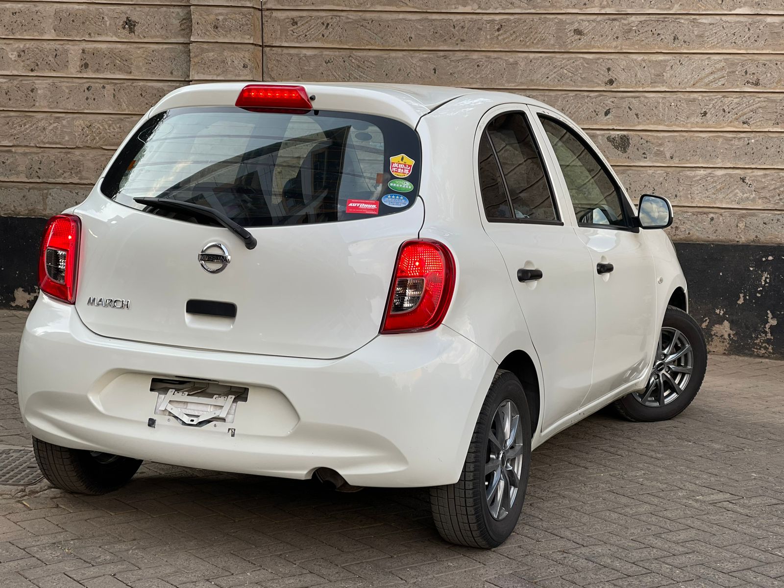2015 Nissan March