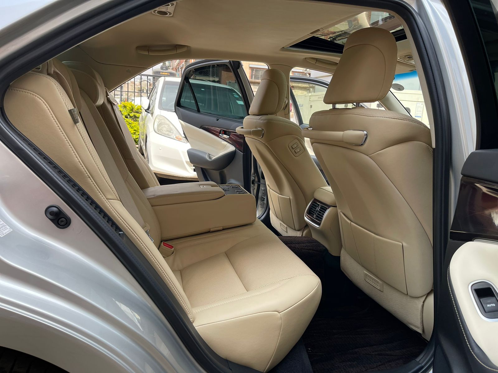 2015 Toyota Crown Royal