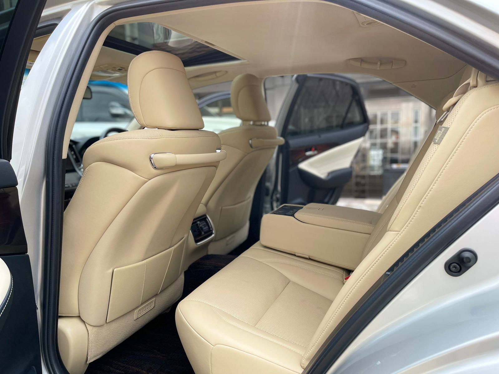 2015 Toyota Crown Royal