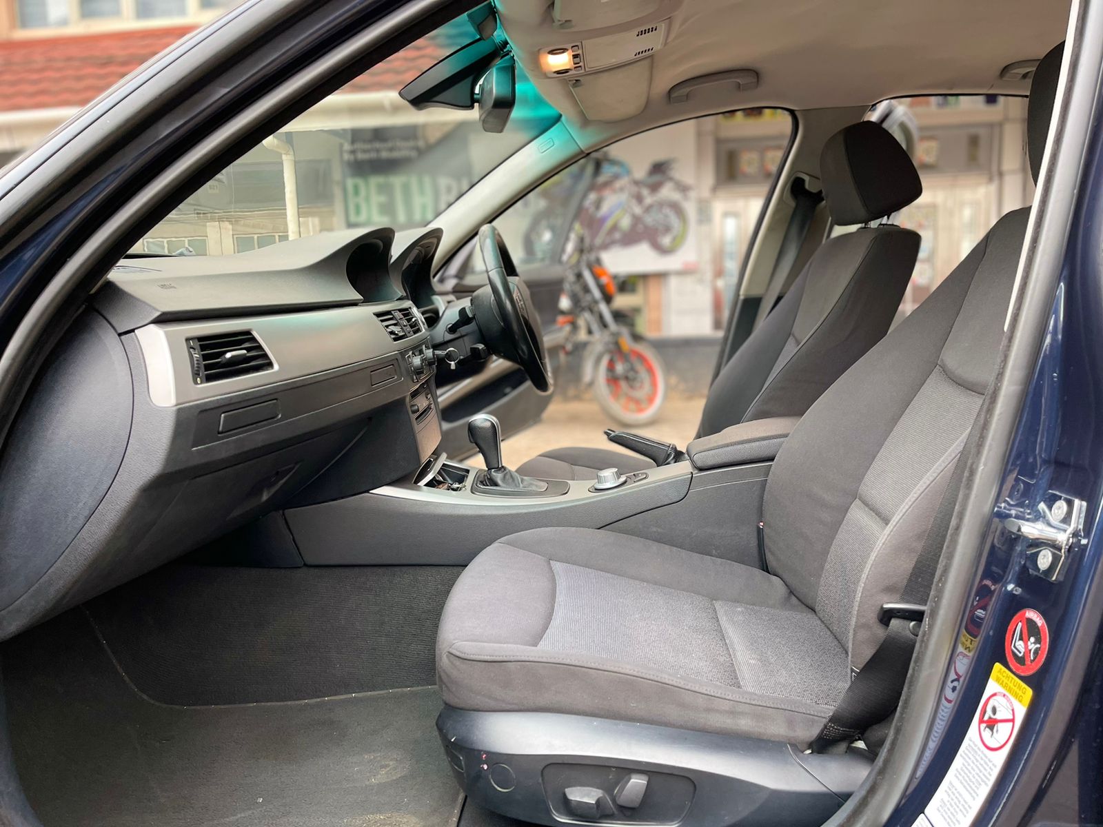 2007 BMW 320I