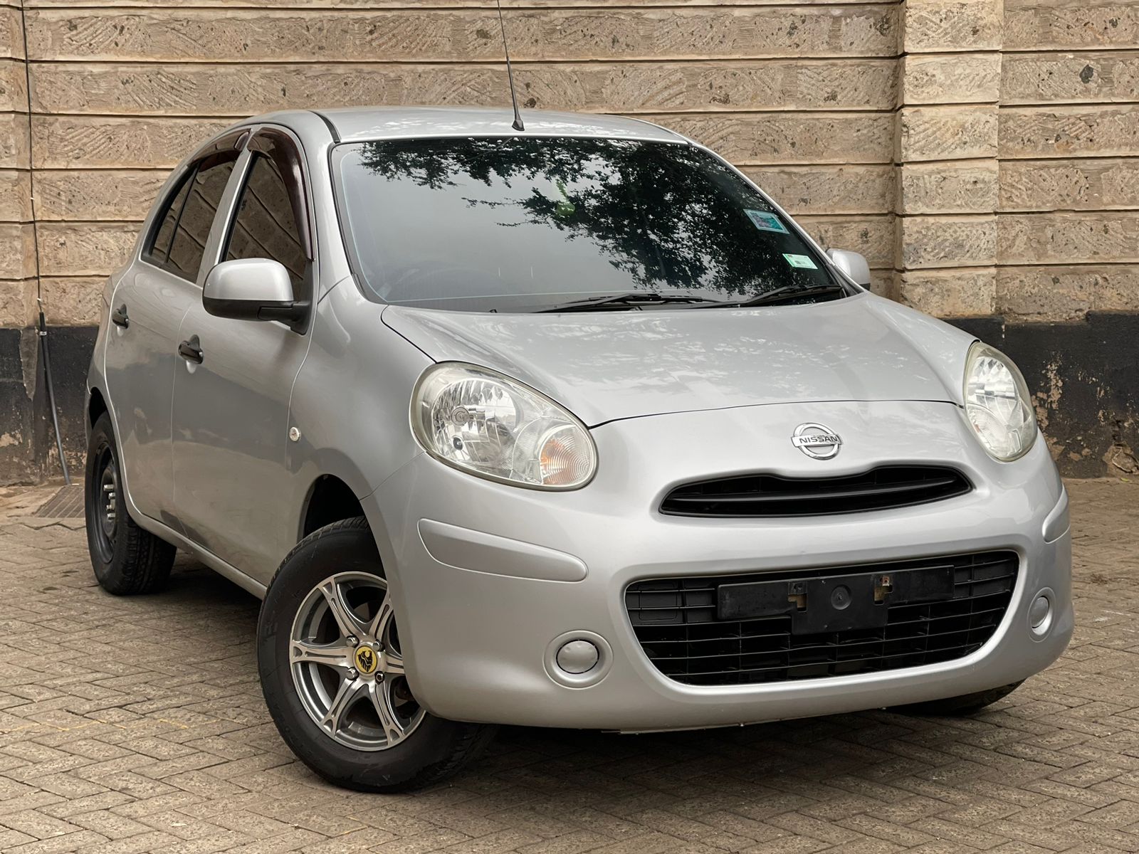 2012 Nissan March