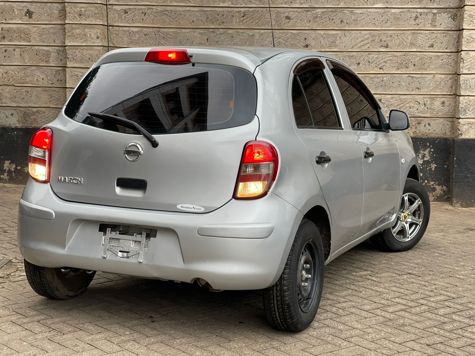 2012 Nissan March