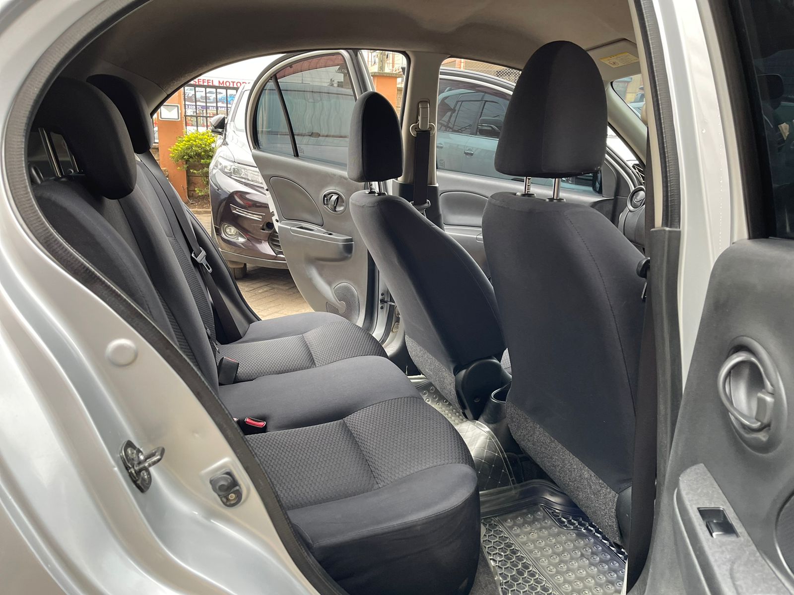 2012 Nissan March
