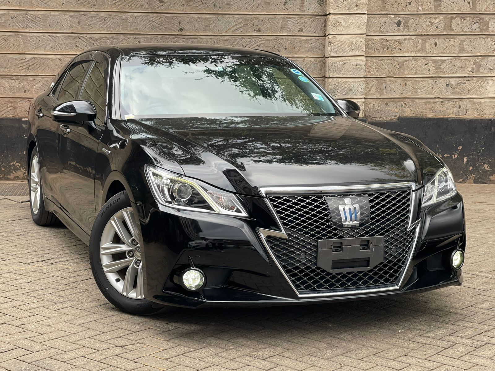 2015 Toyota Crown Athlete