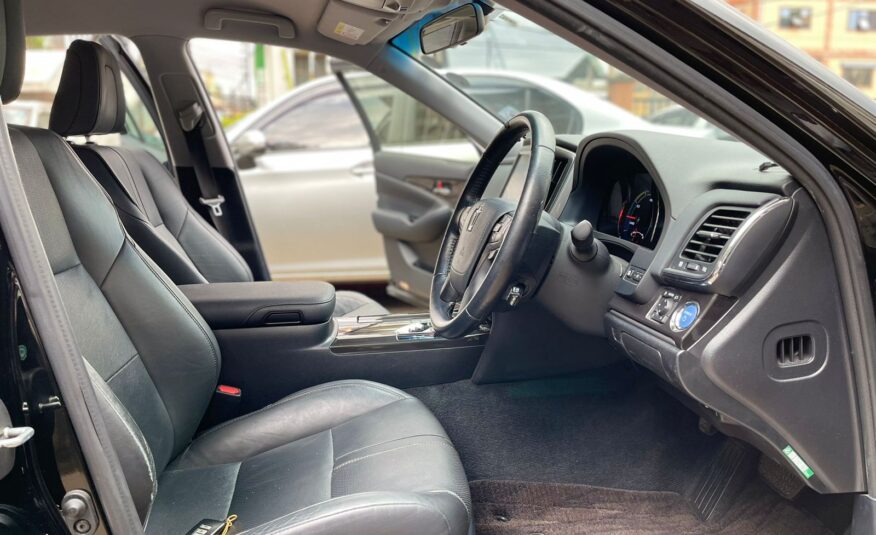 2015 Toyota Crown Athlete