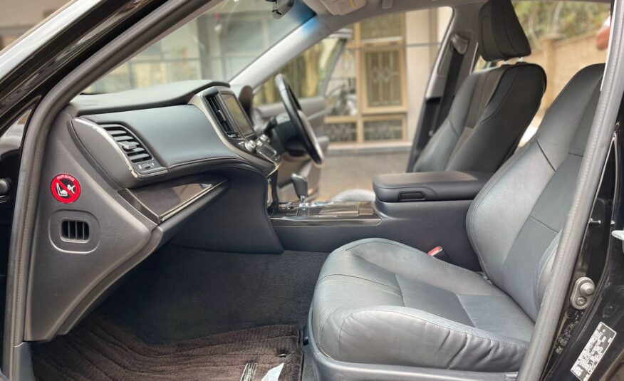 2015 Toyota Crown Athlete