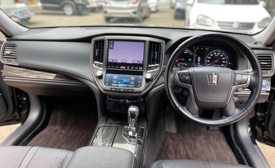 2015 Toyota Crown Athlete