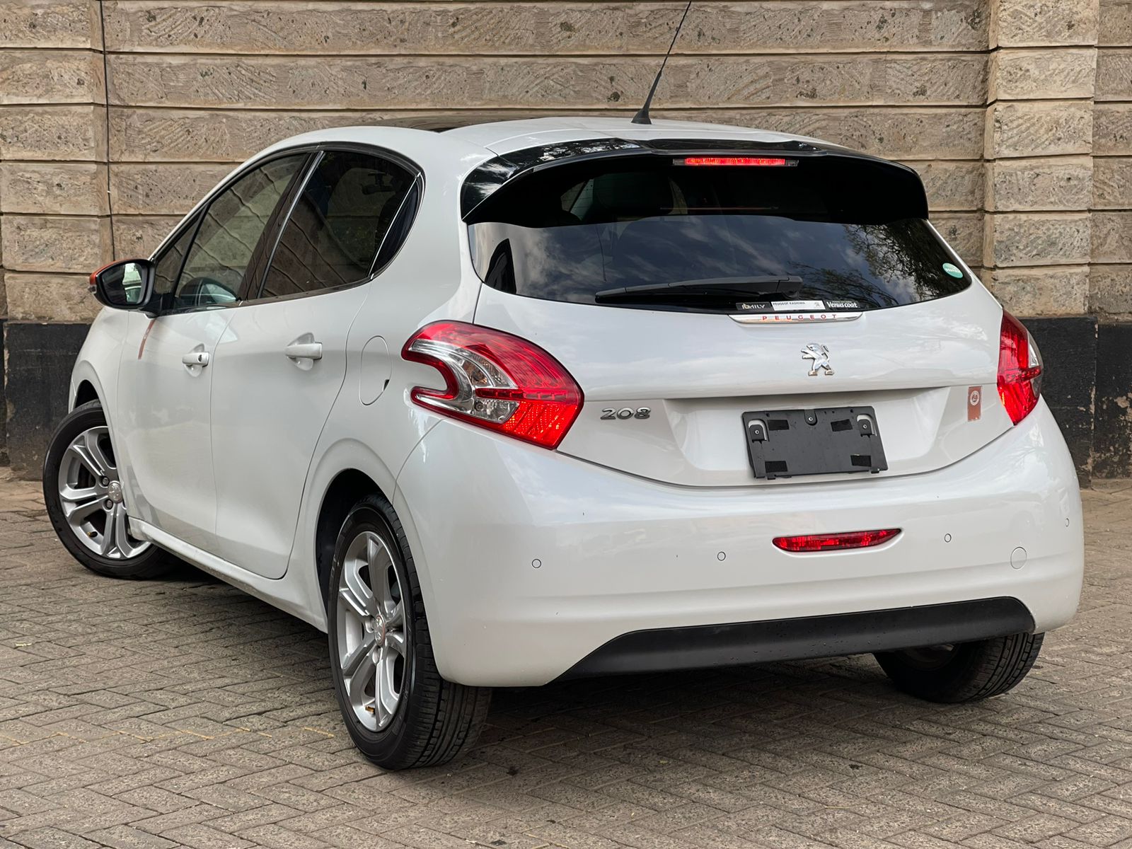 2015 Peugeot 208
