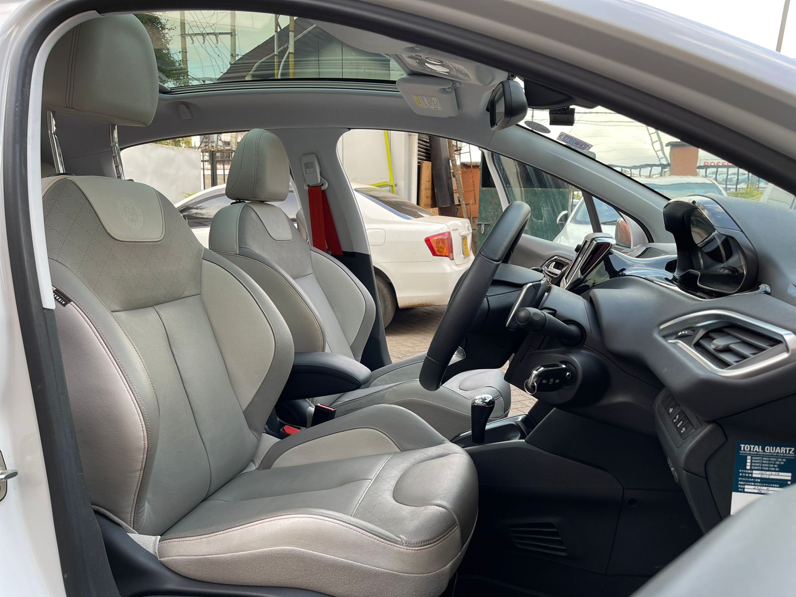 2015 Peugeot 208