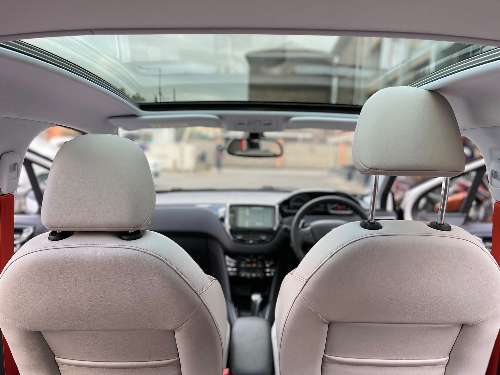 2015 Peugeot 208