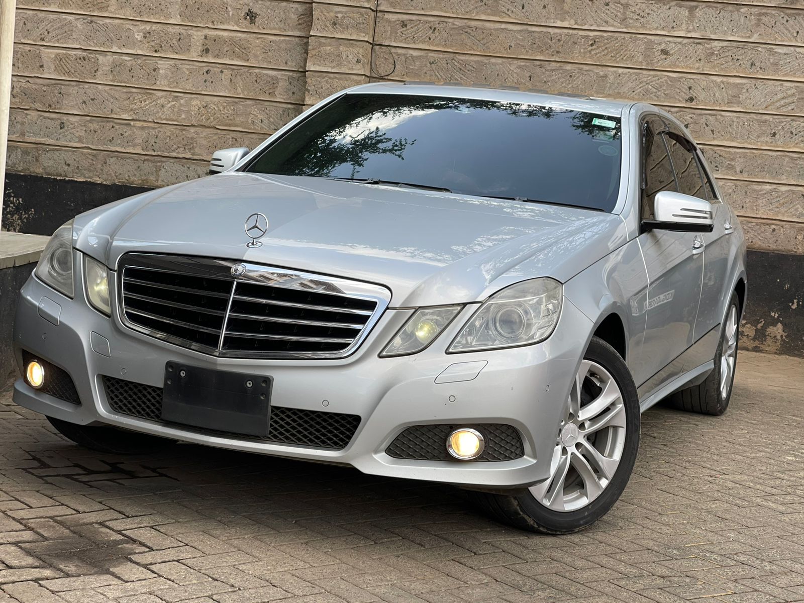 2010 Mercedes Benz E300
