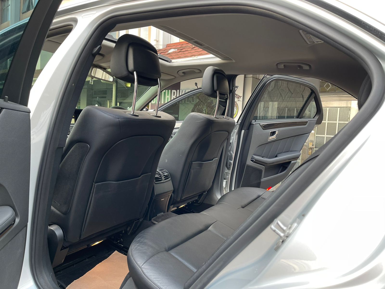 2010 Mercedes Benz E300