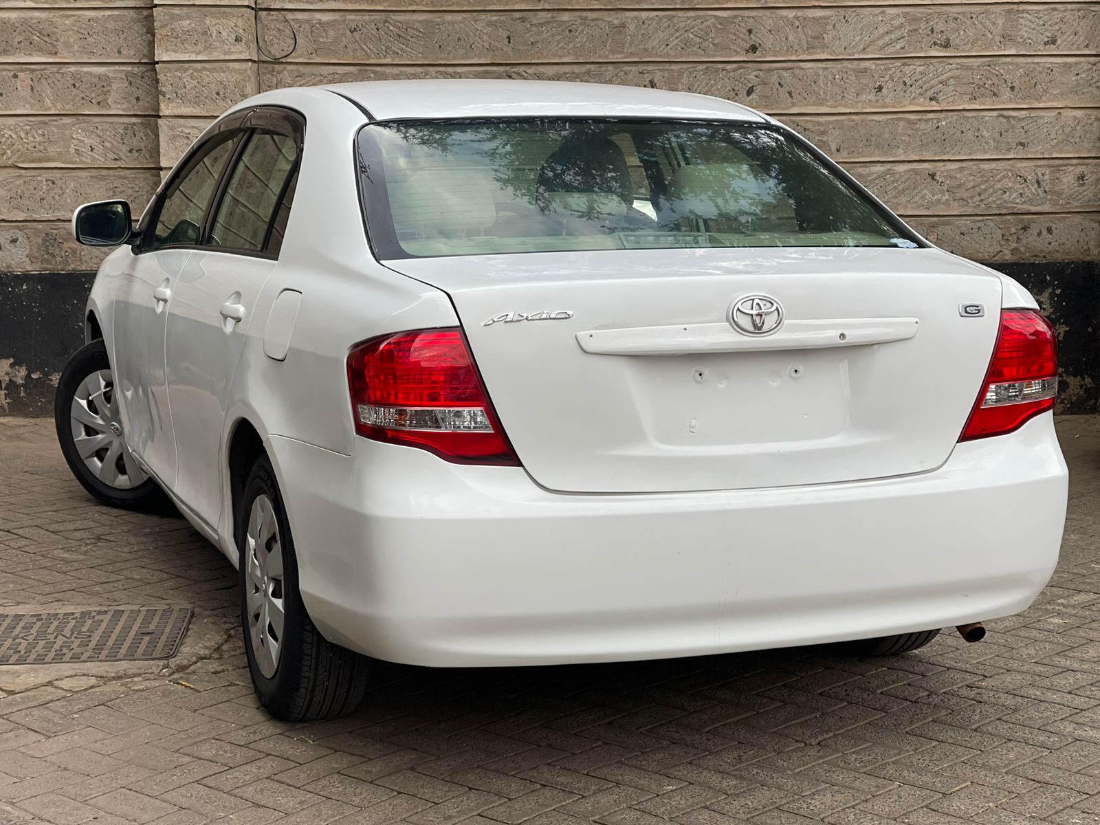 2011 Toyota Axio