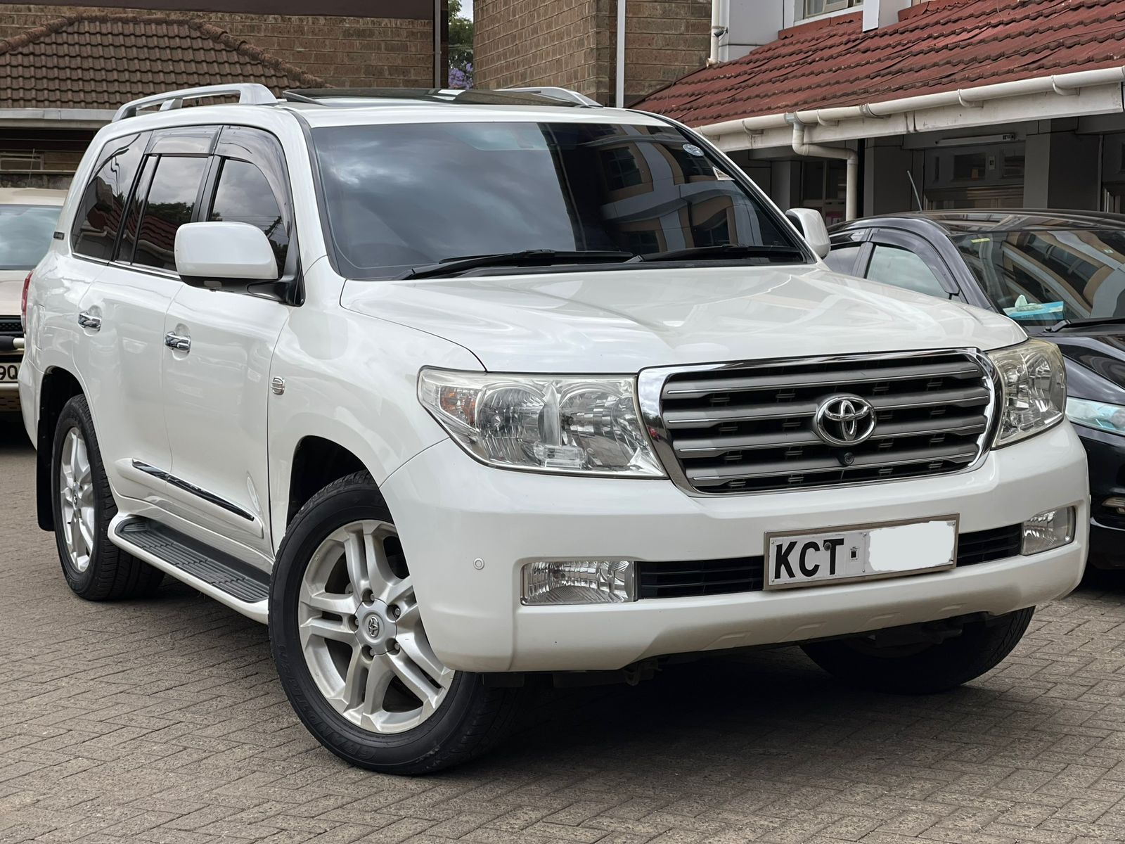 2011 Toyota Landcruiser V8