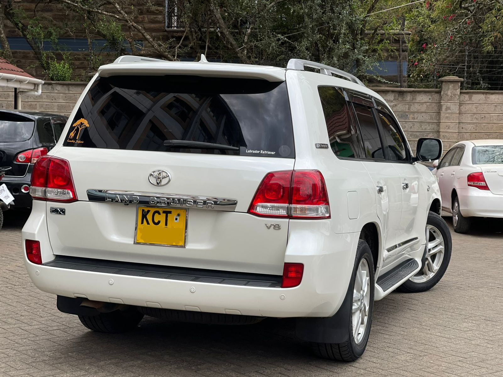 2011 Toyota Landcruiser V8
