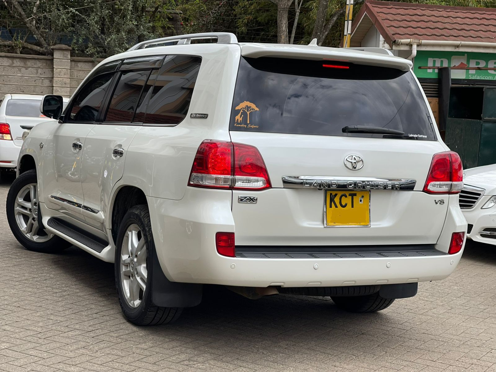 2011 Toyota Landcruiser V8