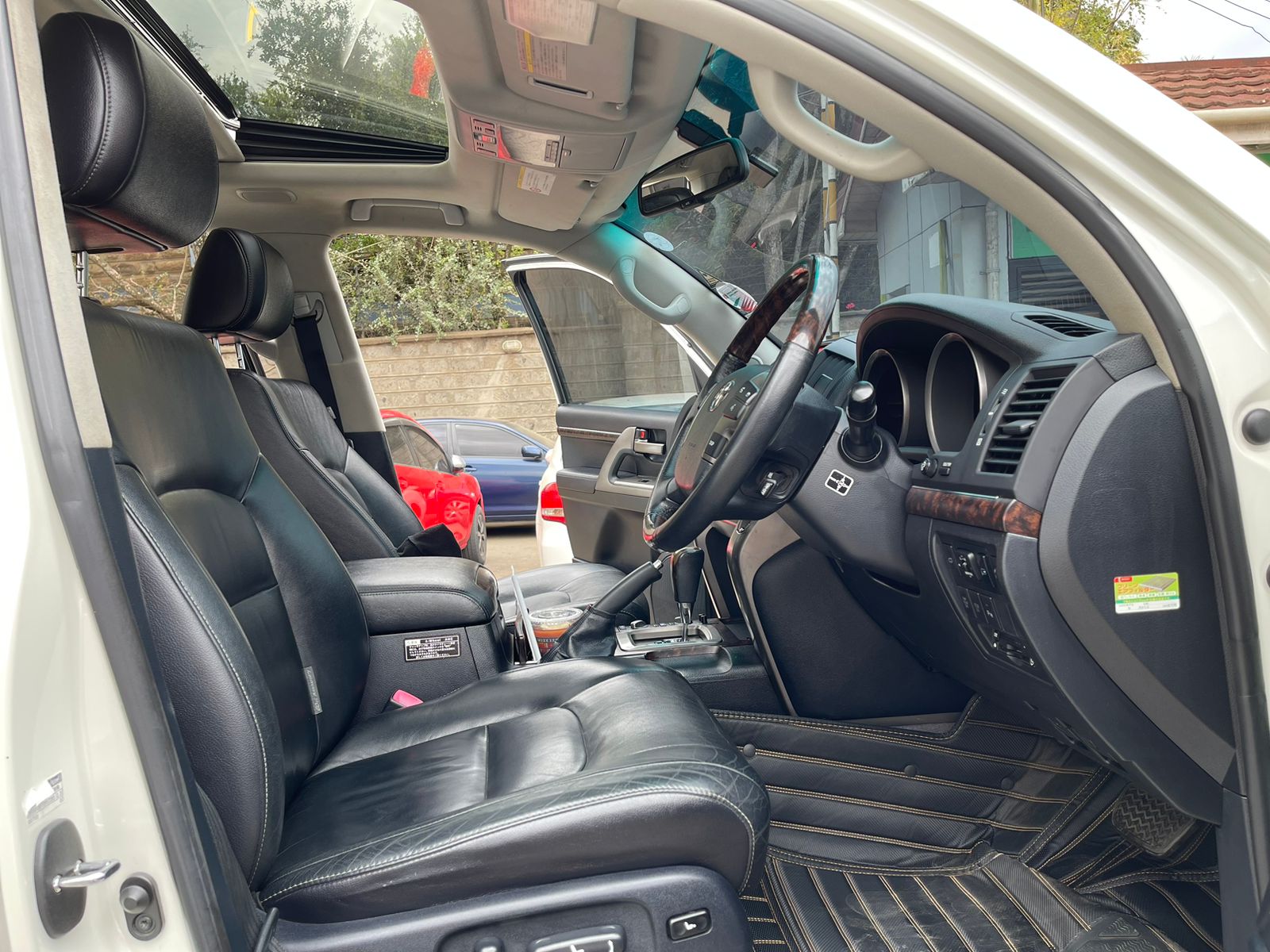 2011 Toyota Landcruiser V8