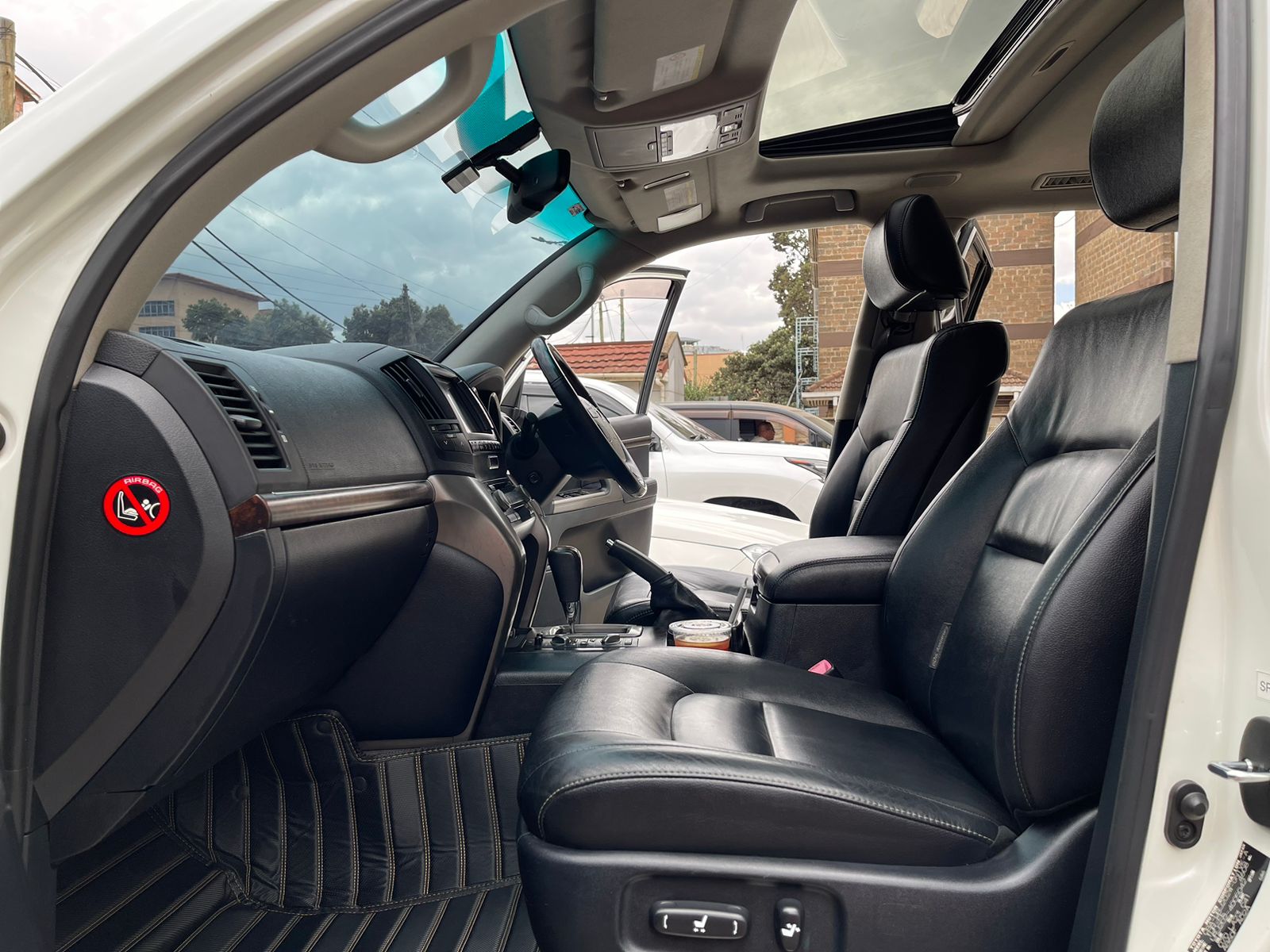 2011 Toyota Landcruiser V8