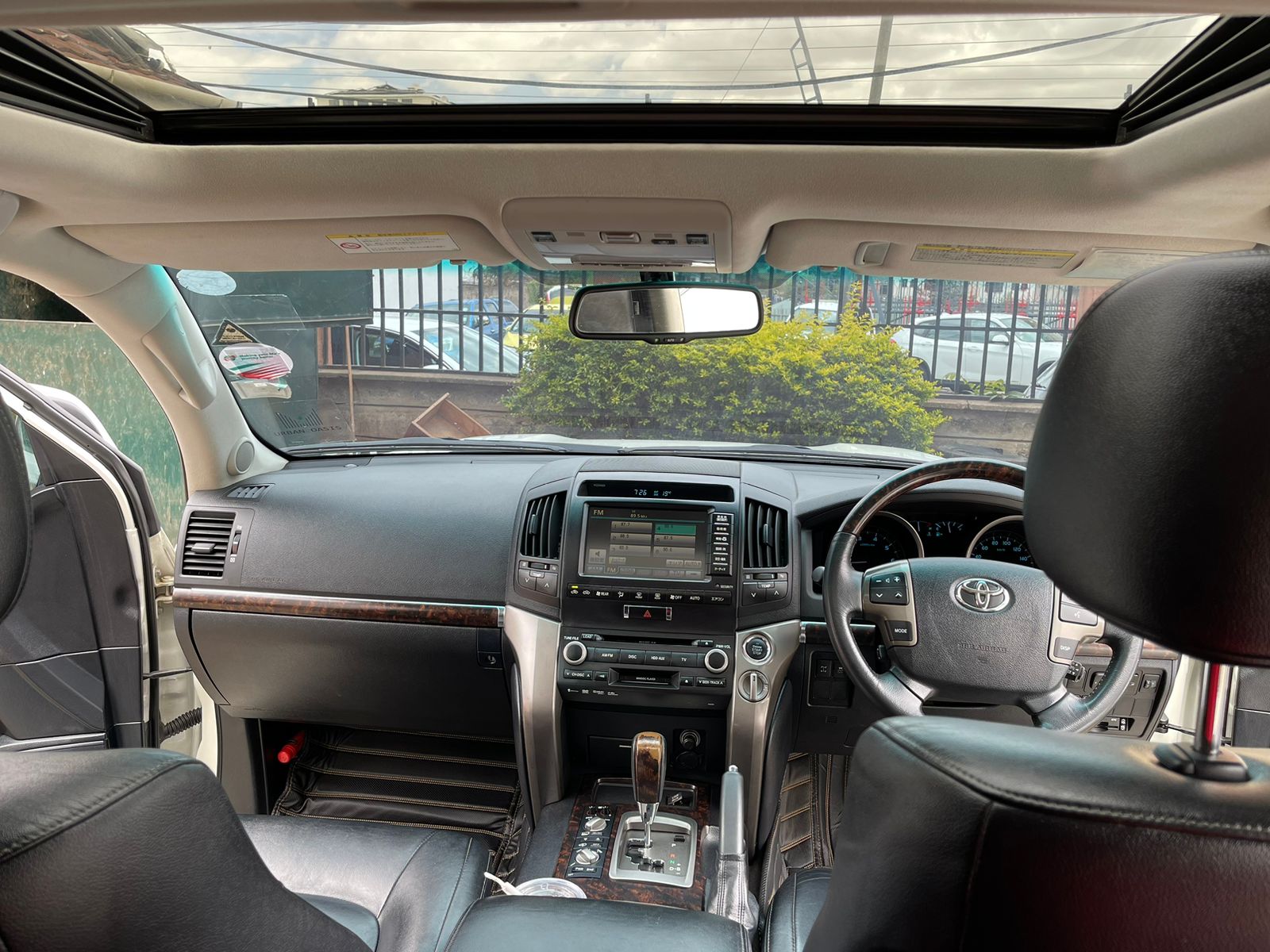 2011 Toyota Landcruiser V8