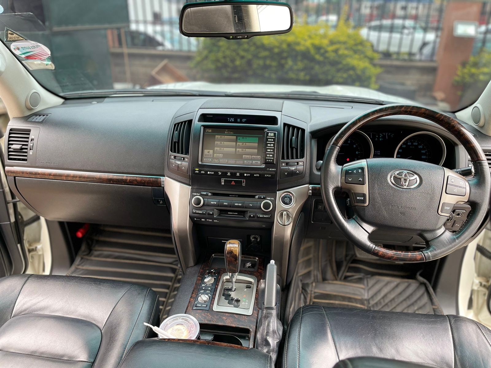 2011 Toyota Landcruiser V8