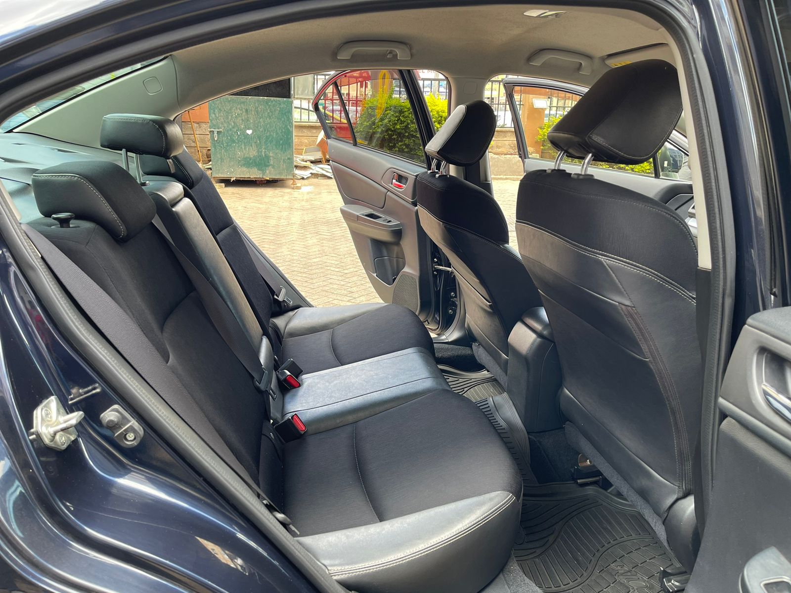 2012 Subaru Legacy G4