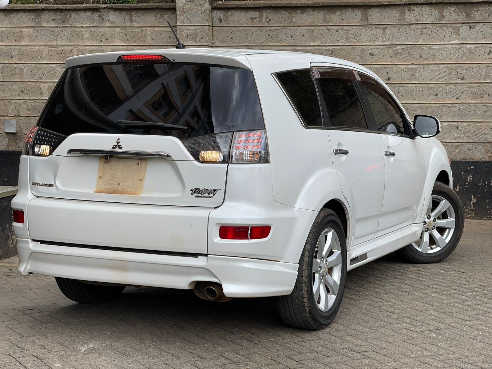 2010 Mitsubishi Outlander Rodest