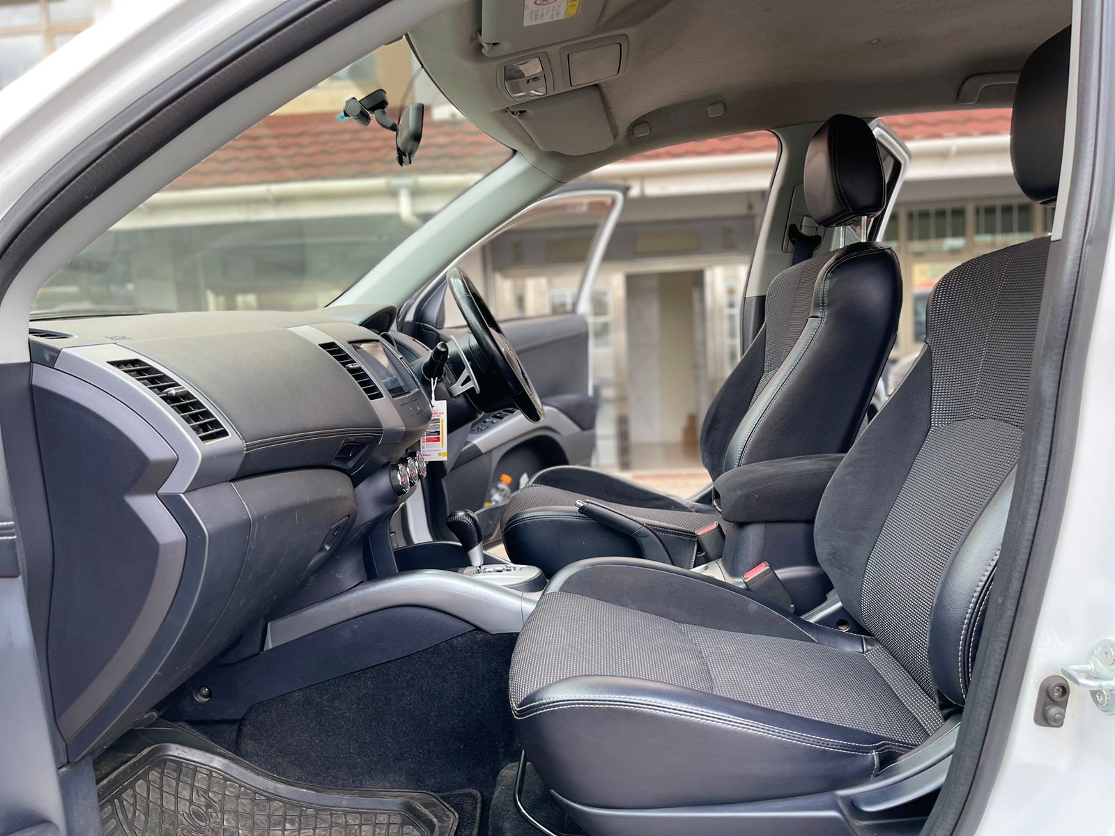 2010 Mitsubishi Outlander Rodest