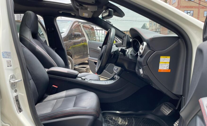 2015 Mercedes Benz GLA 180