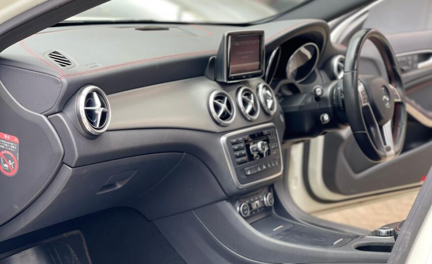 2015 Mercedes Benz GLA 180