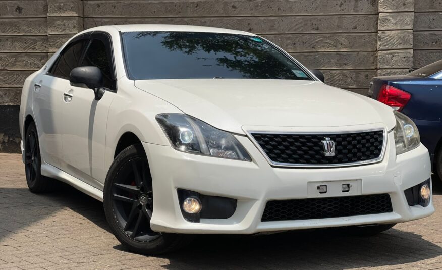 2012 Toyota Crown Athlete