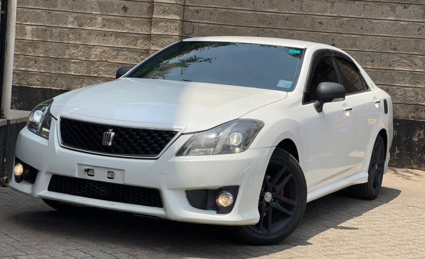 2012 Toyota Crown Athlete