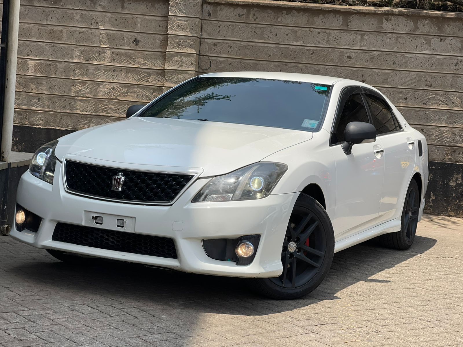 2012 Toyota Crown Athlete