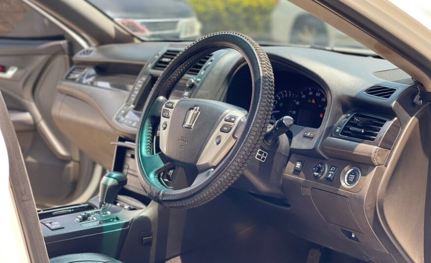 2012 Toyota Crown Athlete