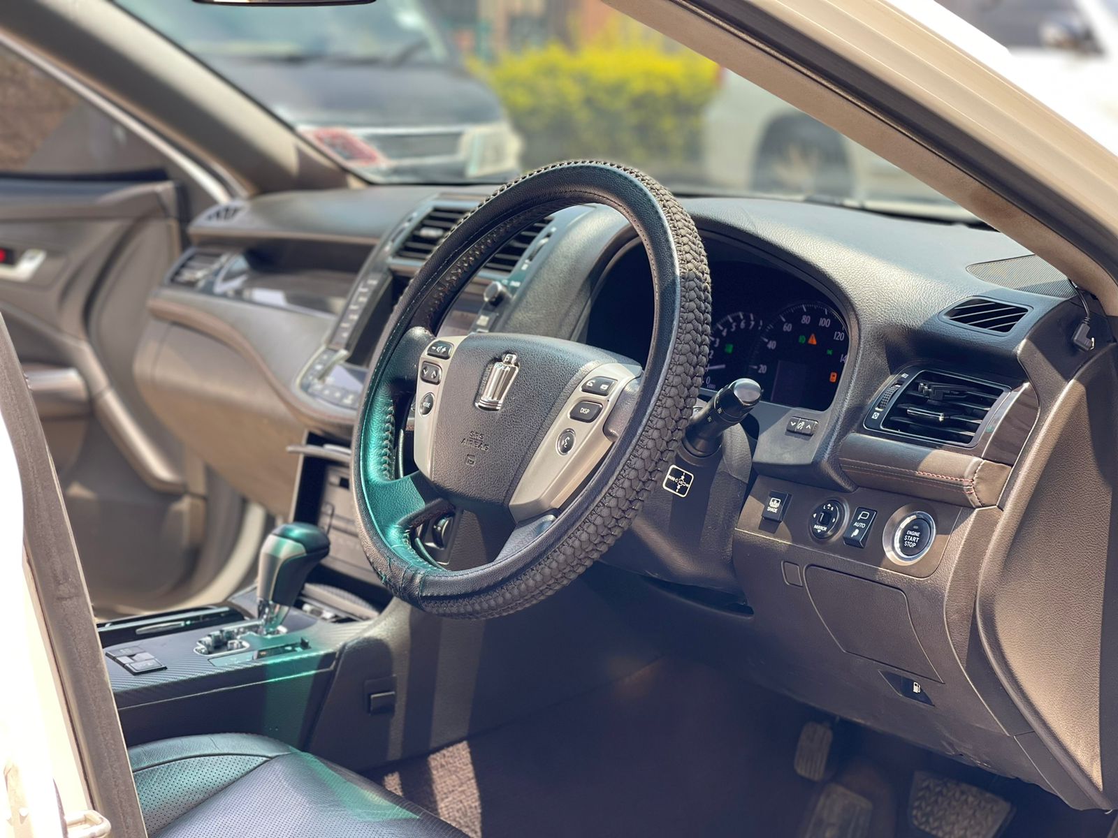 2012 Toyota Crown Athlete