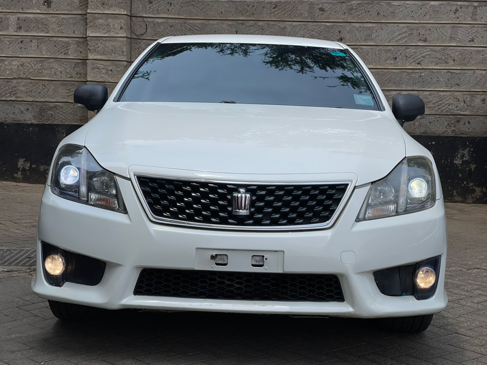 2012 Toyota Crown Athlete