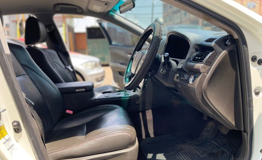 2012 Toyota Crown Athlete