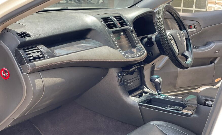 2012 Toyota Crown Athlete