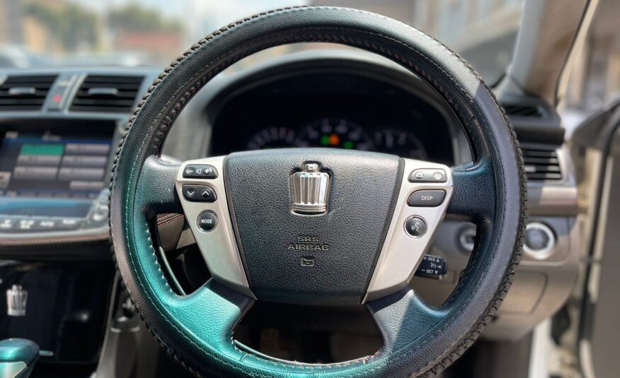 2012 Toyota Crown Athlete